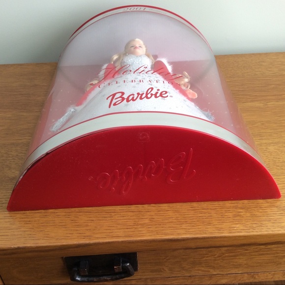 Holiday Celebration Barbie 2001 Special Edition - Picture 10 of 11